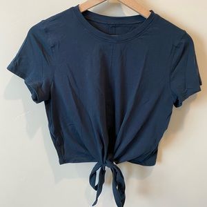 Lululemon Crop front tie short sleeve top size 6